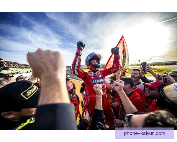 MotoGP赛季激战升级车手转会与冠军悬念引爆全球关注再创高潮