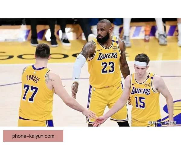 湖人新赛季全面解析：球队阵容调整与夺冠潜力全景预测